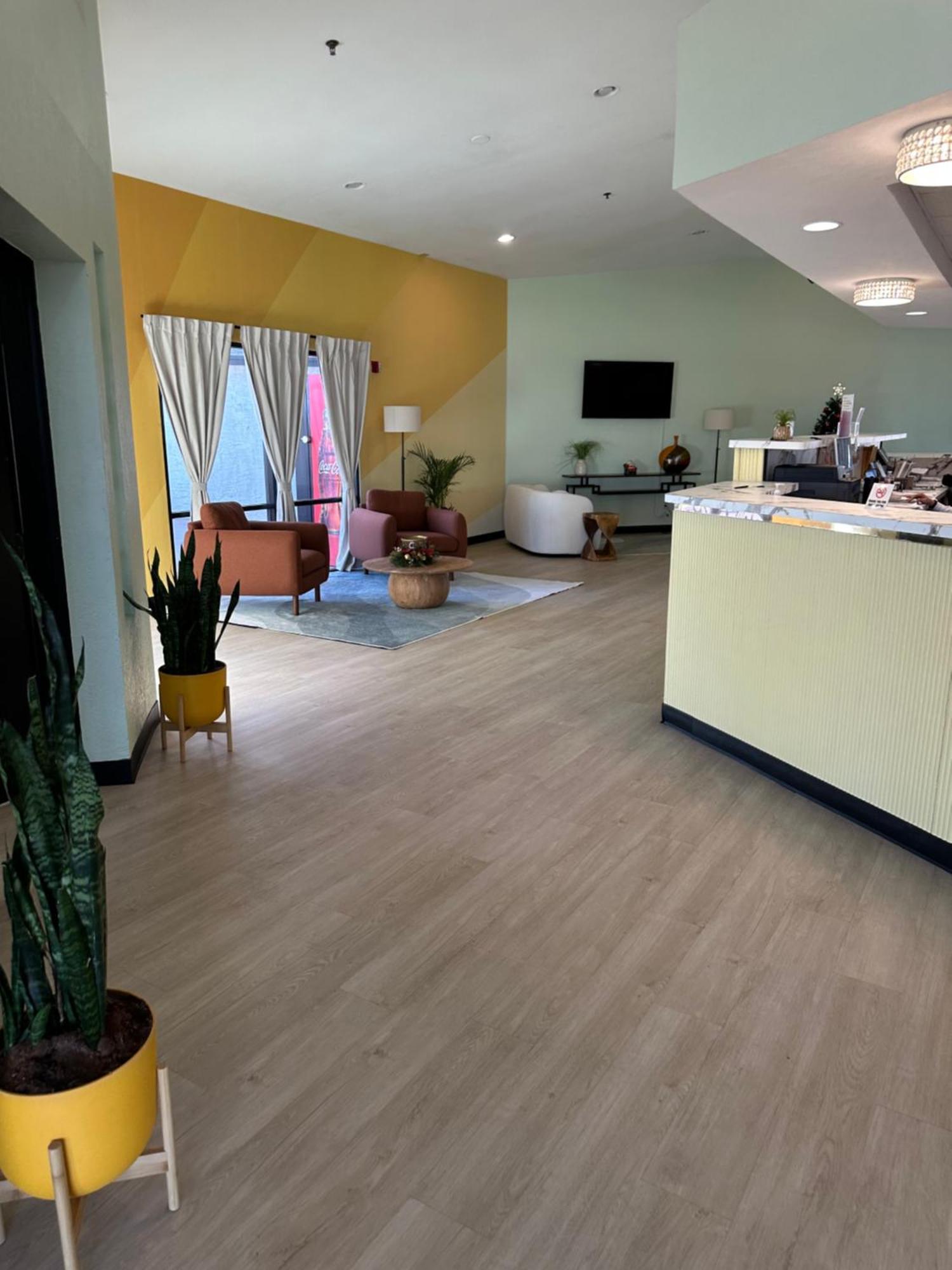 Hotel Rising Фінікс Екстер'єр фото